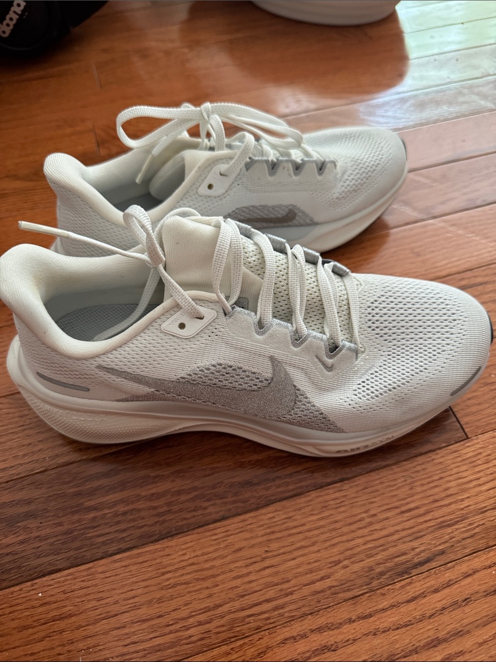 Nike White and Light Gray Mesh Running Shoes - Air Zoom